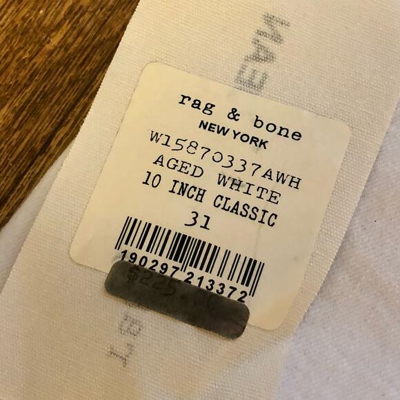 Rag & Bone Aged White 10 Inch Classic Frayed Hemline Jeans Size 31 - Picture 10 of 12